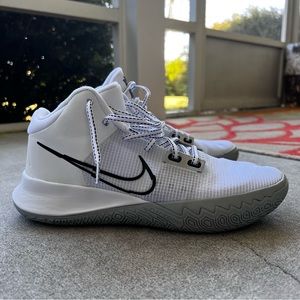Kyrie Flytrap 4 White Metallic Silver